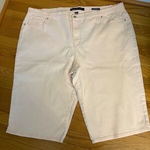 GLORIA VANDERBILT AMANDA STRETCH SKIMMERS SIZE 22W